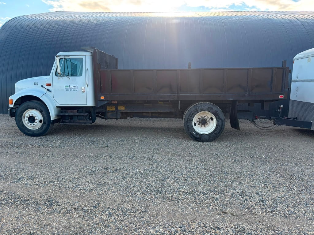 Side view of the dump truck